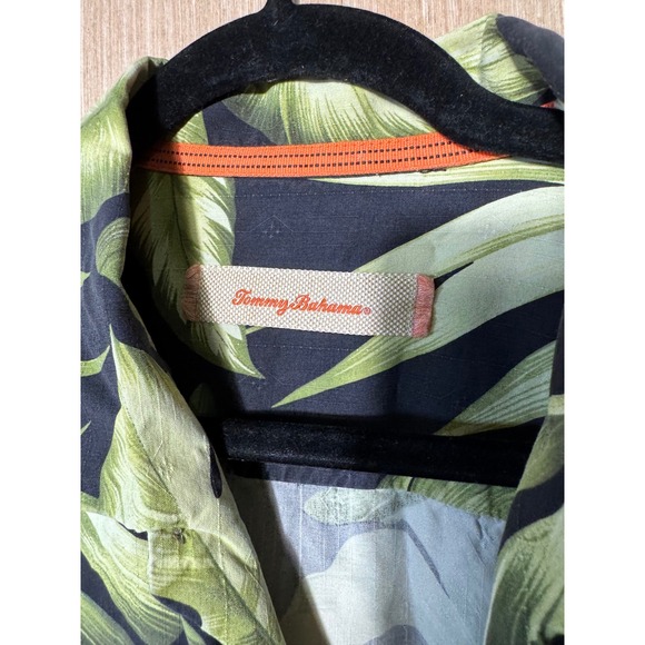 Tommy Bahama Silk Hawaiian Shirt Floral Tropical Black Mens XL‎ Extra Large - Picture 4 of 6